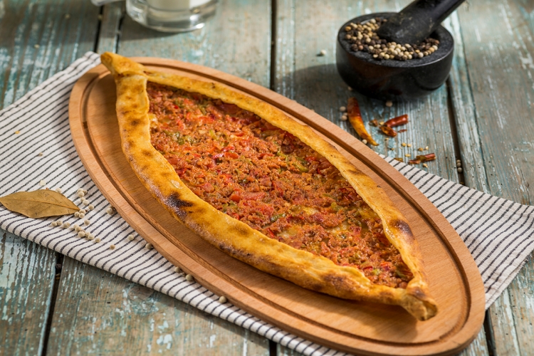 Kıymalı Pide