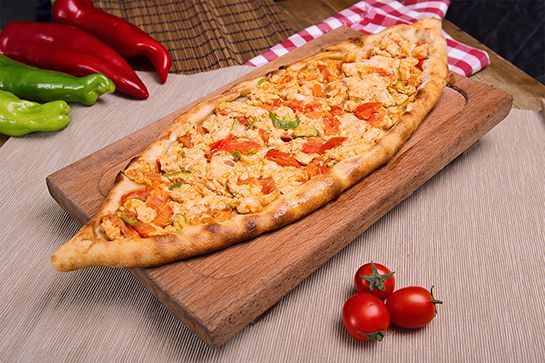 Tavuklu Kaşarlı Pide